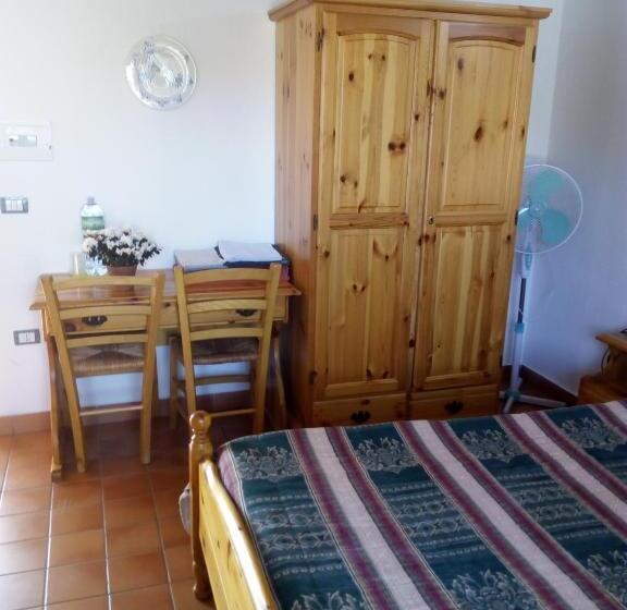 فندق Agriturismo Costiolu