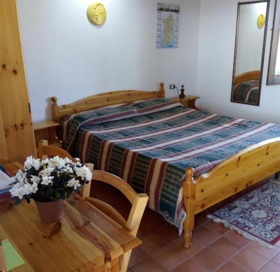 فندق Agriturismo Costiolu