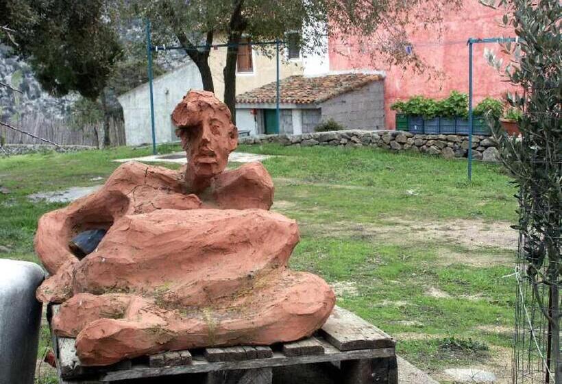 فندق Agriturismo Costiolu