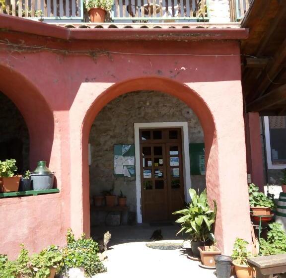 فندق Agriturismo Costiolu