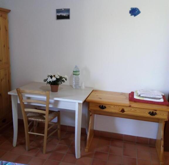 فندق Agriturismo Costiolu