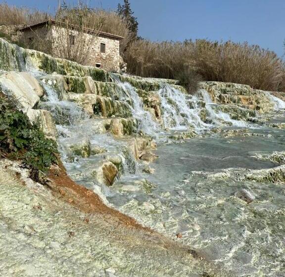 هتل Agriturismo Pietramora