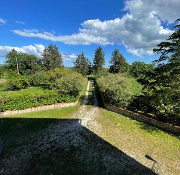 هتل Agriturismo Pietramora