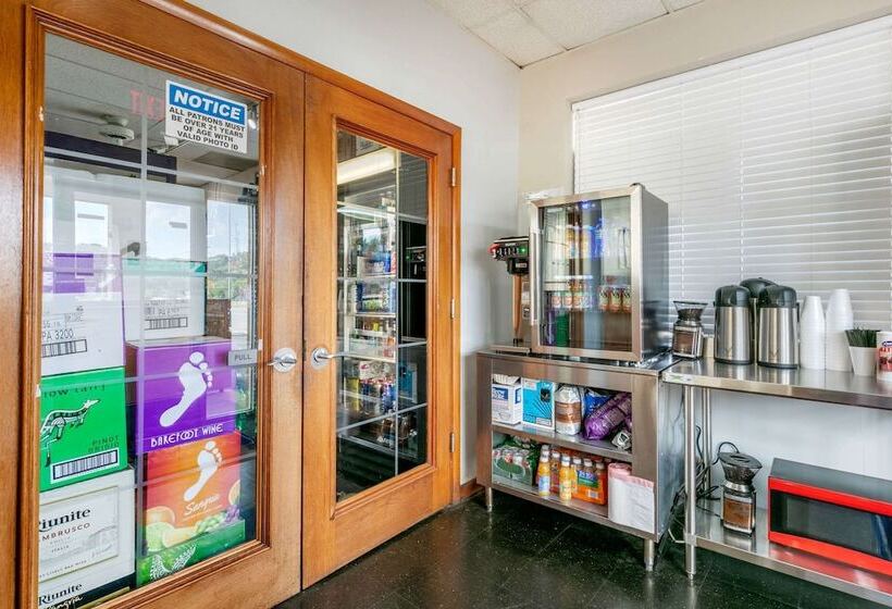 فندق Rodeway Inn Kingston Springs