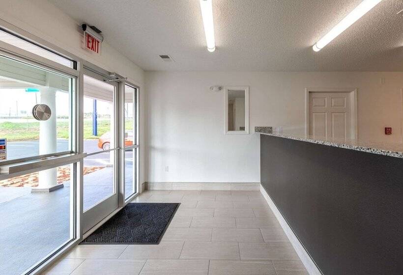 فندق Suburban Studios Spartanburg   I 26