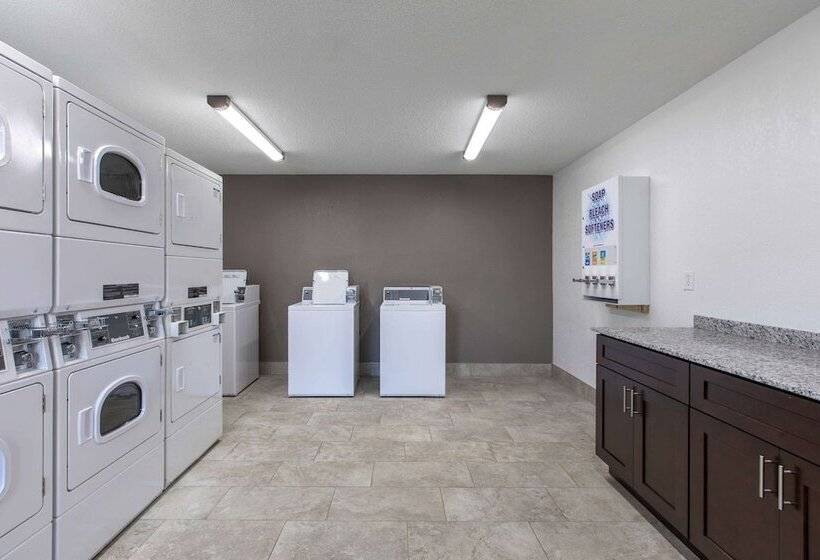 فندق Suburban Studios Spartanburg   I 26