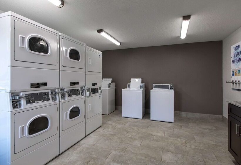 فندق Suburban Studios Spartanburg   I 26