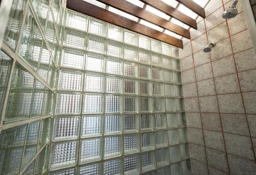 فندق The Mermaid & The Alligator