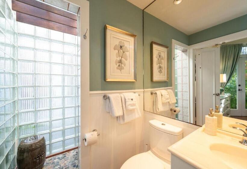 فندق The Mermaid & The Alligator