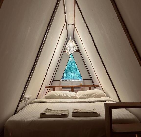 Khao Sok Paradise Resort