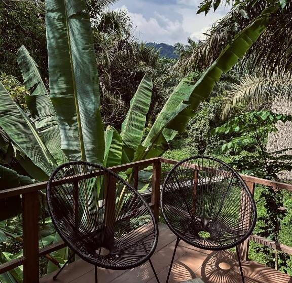 Khao Sok Paradise Resort