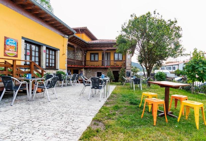 بنسيون Albergue Santa Marina