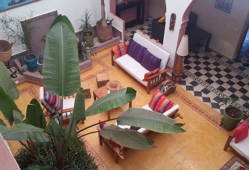 پانسیون Dar Essaada