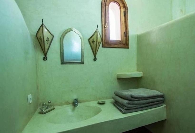 پانسیون Dar Essaada