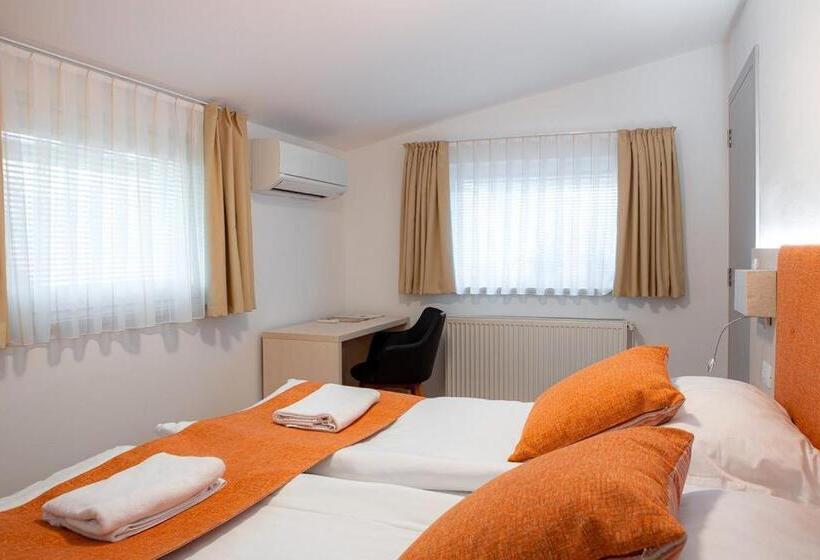 پانسیون Gostilna Vovko