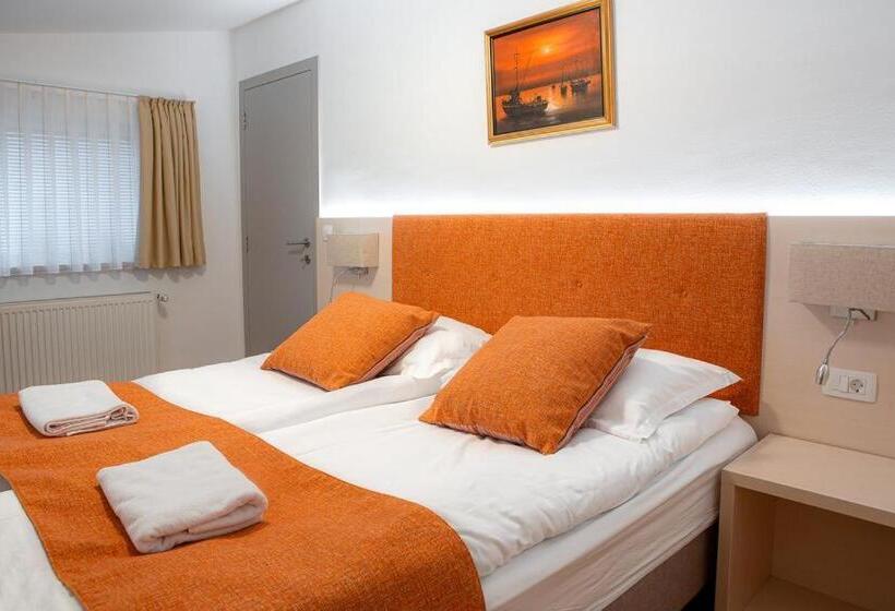 پانسیون Gostilna Vovko