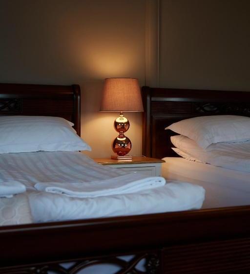 پانسیون Guesthouse Akurinn