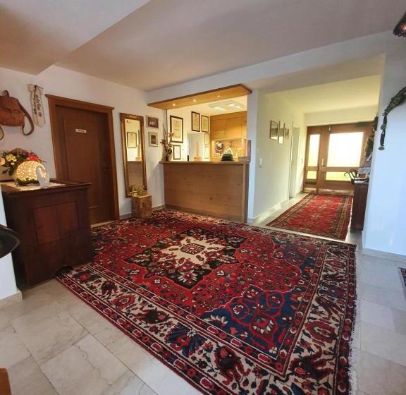 پانسیون Haus Monika Und Haus Claudia