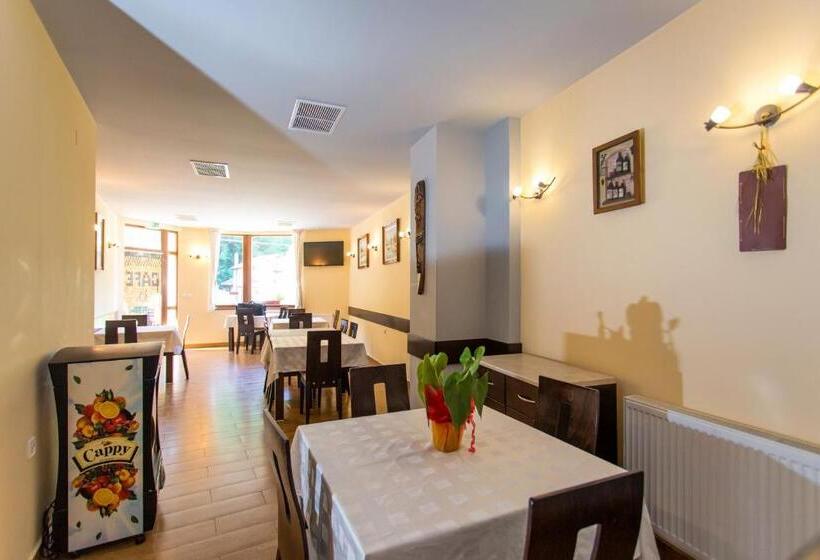 פנסיון Hera Guest House