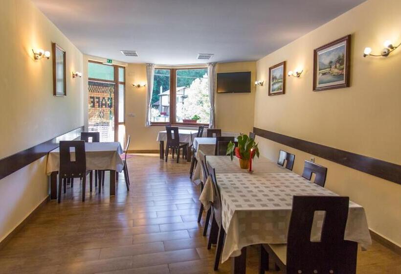 פנסיון Hera Guest House