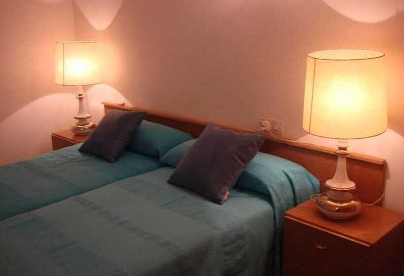 ペンション Hostal Carme Pascual