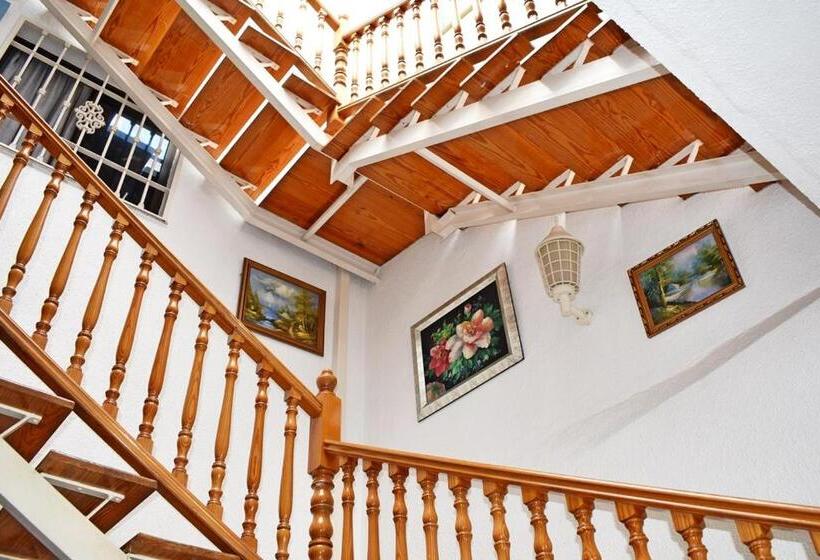 פנסיון Hostal Sol Y Mar