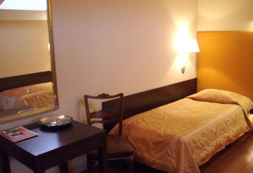 פנסיון Kokoshkovata Boutique House