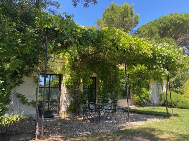 膳宿费 Mas Des Songes