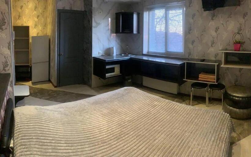 بنسيون Na Bukovinskoy Guest House