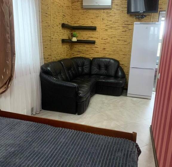 بنسيون Na Bukovinskoy Guest House