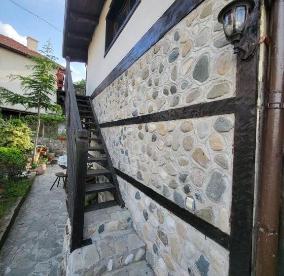 Пансион Oasis Guest House