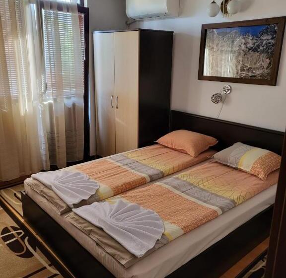 Пансион Oasis Guest House