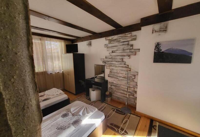 Пансион Oasis Guest House