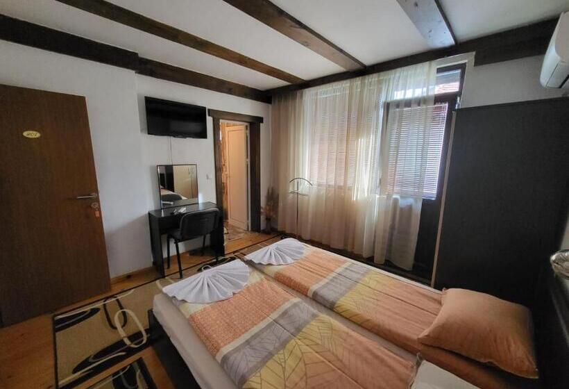 Пансион Oasis Guest House