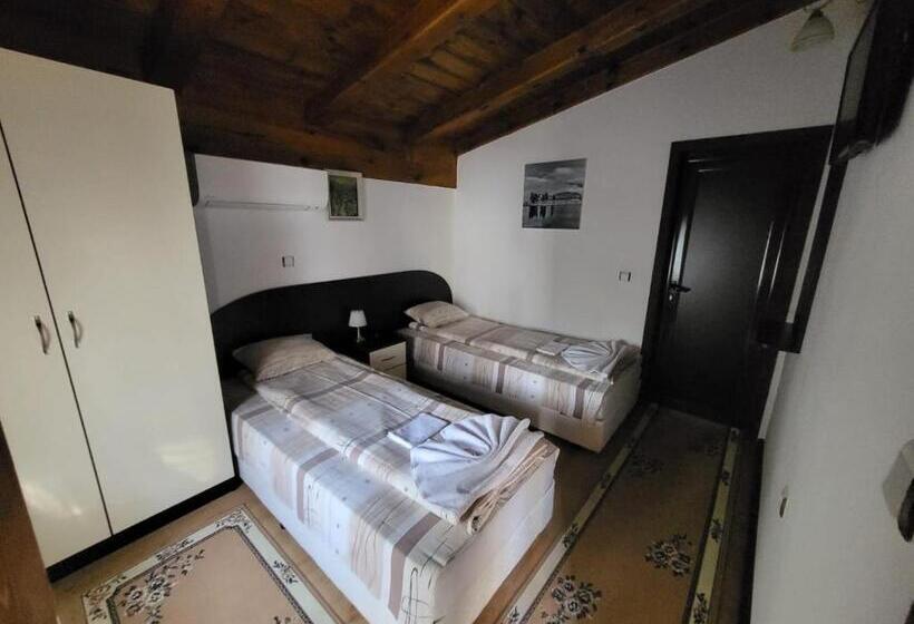 Пансион Oasis Guest House