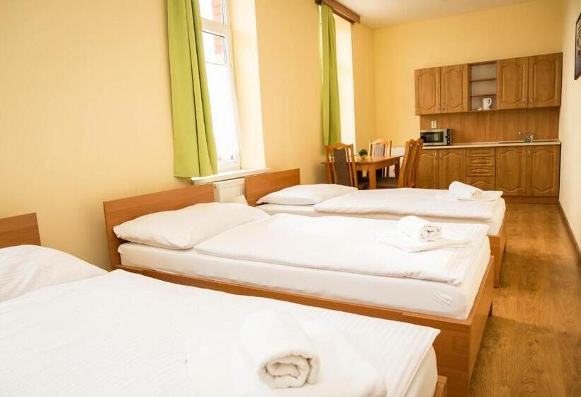 بنسيون Penzion Burra