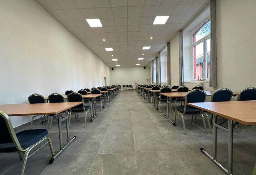 بنسيون Penzion Burra