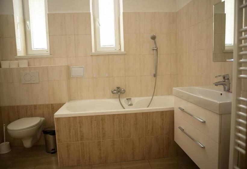 بنسيون Penzion Burra