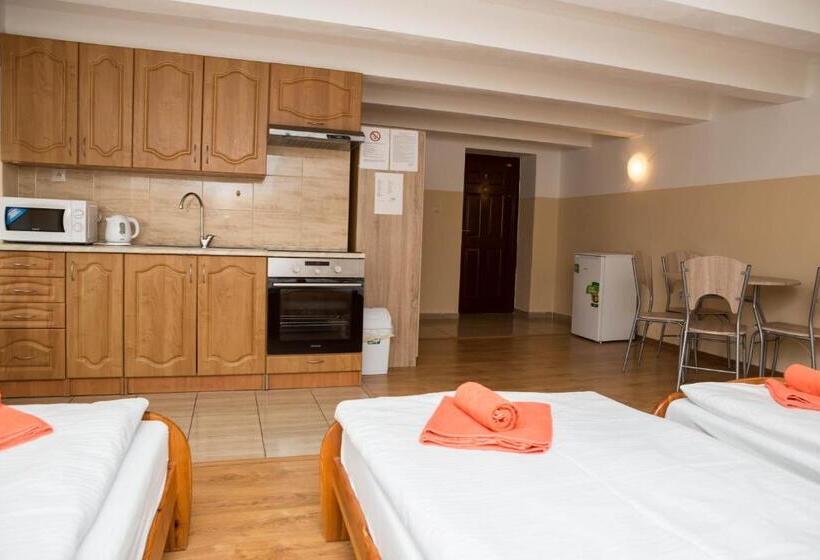 بنسيون Penzion Burra