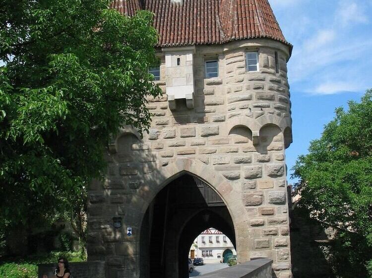 بنسيون Weingut Gastehaus Weigand