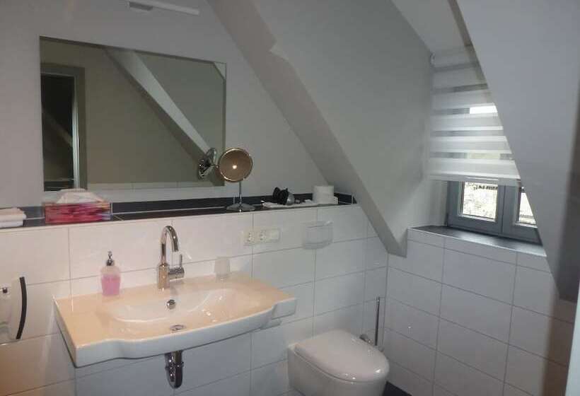 بنسيون Weingut Gastehaus Weigand