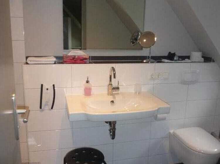 بنسيون Weingut Gastehaus Weigand