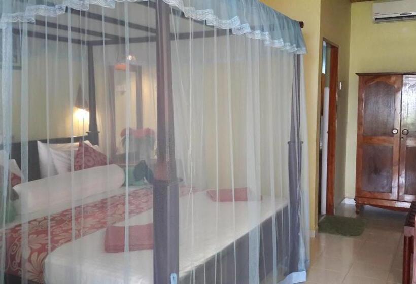 Пансион Whitepearl Beach