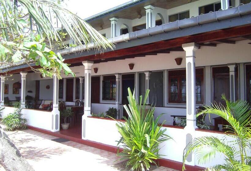 Пансион Whitepearl Beach