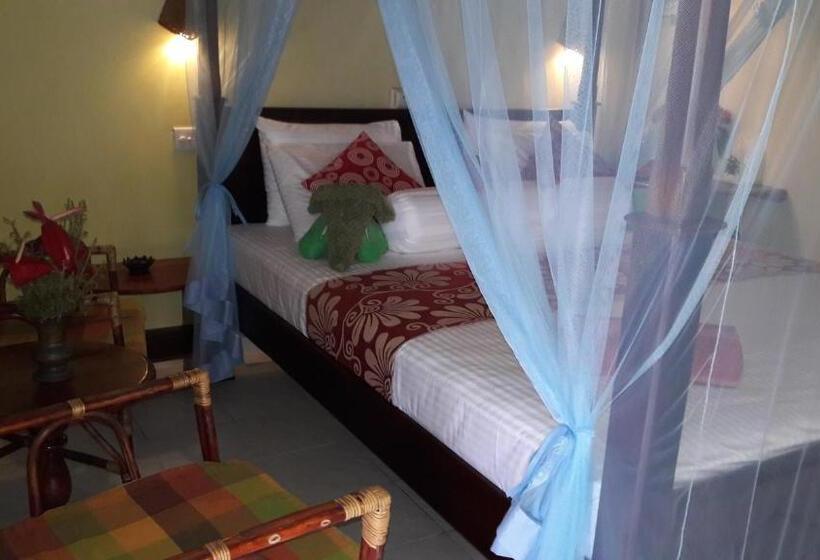 Пансион Whitepearl Beach