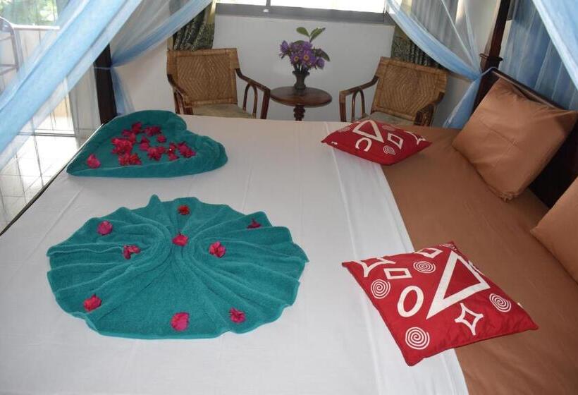 Пансион Whitepearl Beach