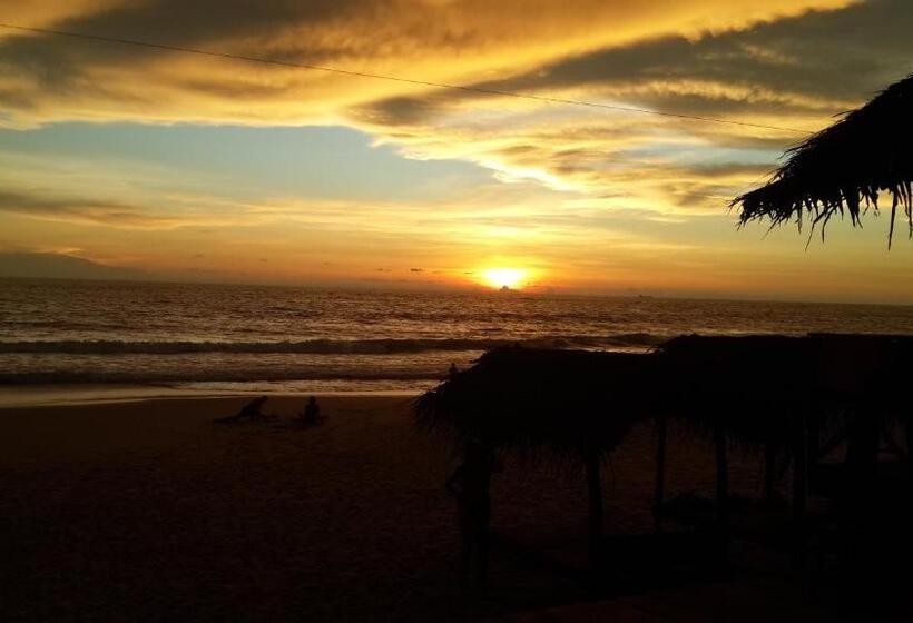 Пансион Whitepearl Beach