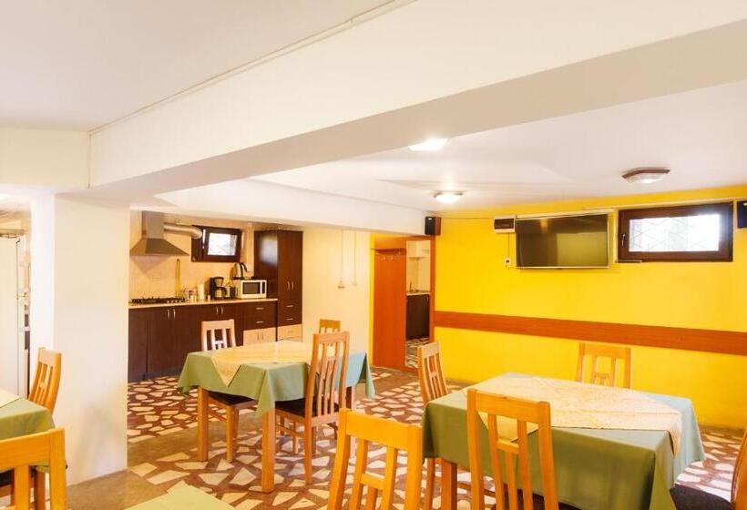 Pensiunea Andrei Rm Valcea