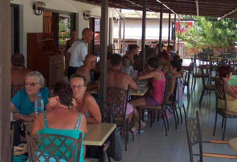 Seagull Hotel Apartments