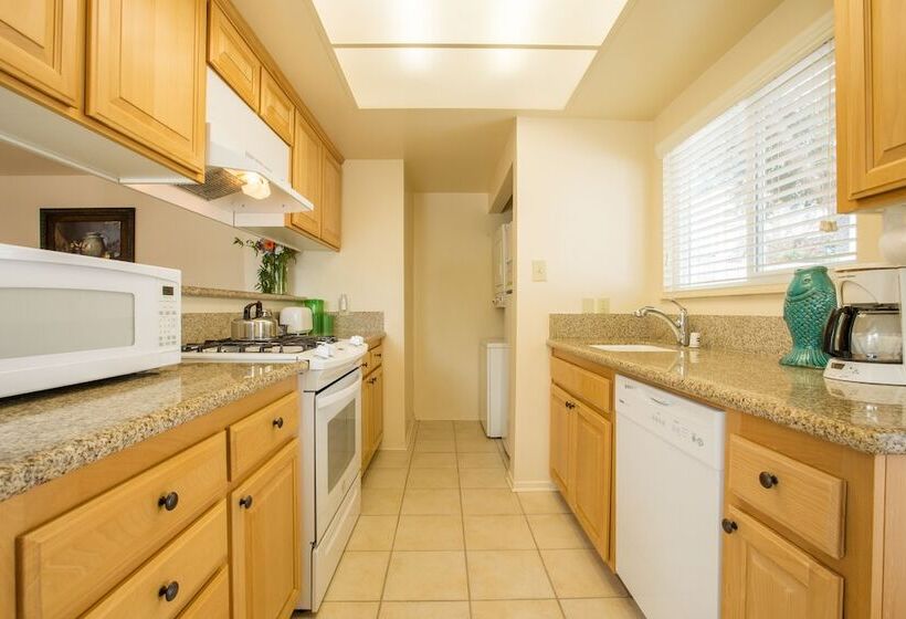 Channel Island Shores